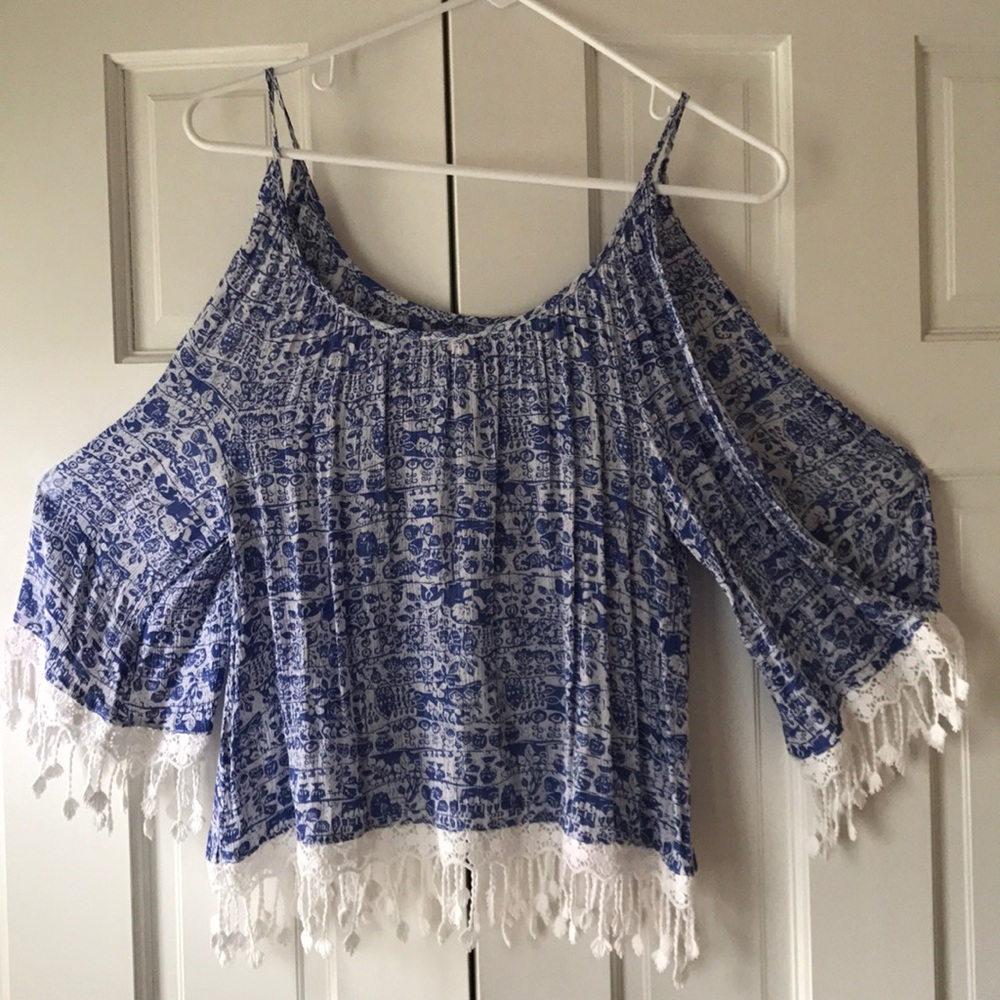 Long sleeve blouse with cut out sleeves and lace